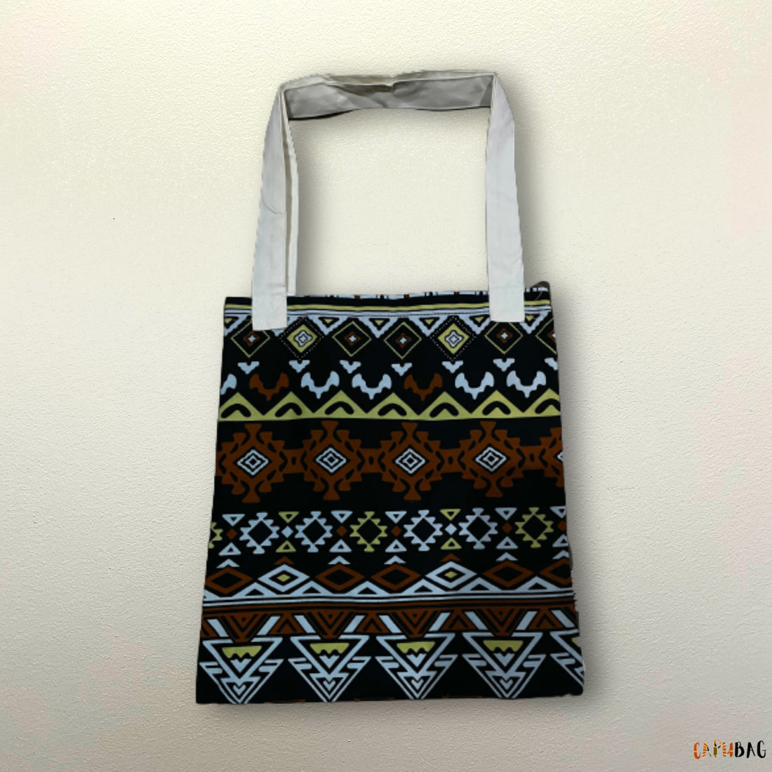 Saco Tote-Bag artesanal com padrão de capulana colorida- Capubag