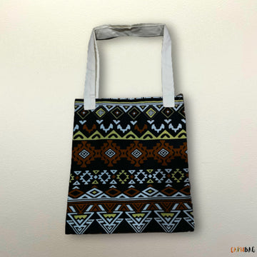 Saco Tote-Bag artesanal com padrão de capulana colorida- Capubag
